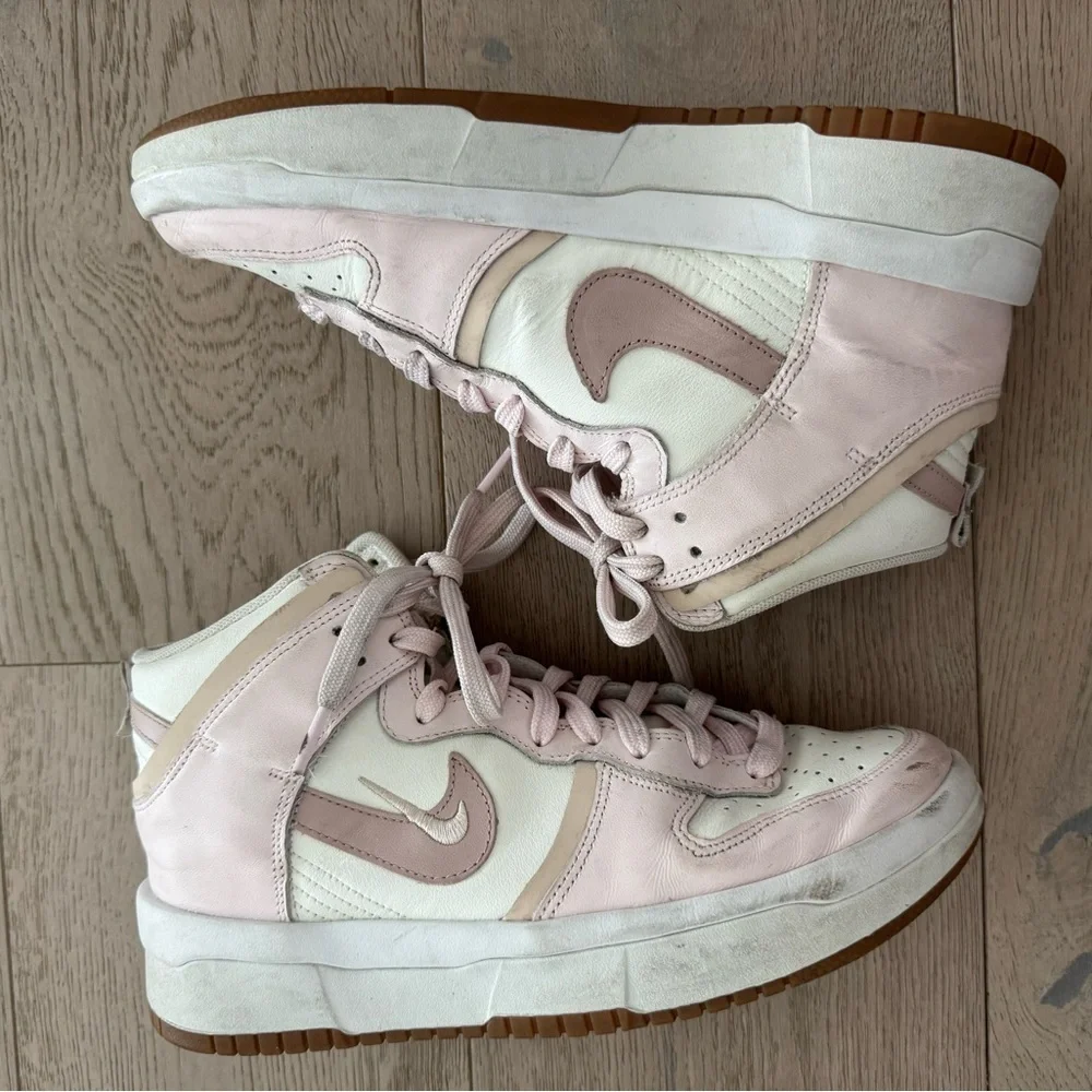 Nike Dunk High Rebel sneakers in sail/pink oxford size 9